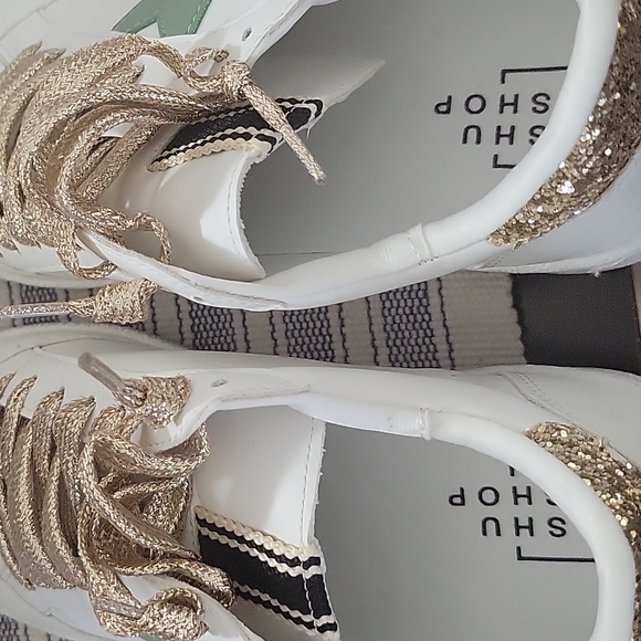 Wore once - Picture 1 of 5